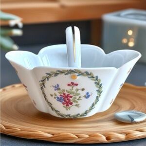 Haviland Limoges Vieux Paris Vert Porcelain 5” inch Handled Basket Bonbon Dish